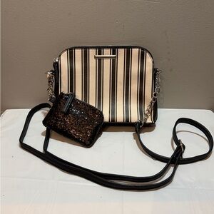 No Boundaries Small Half Moon Crossbody Purse with Glitter Pouch (NWOT)